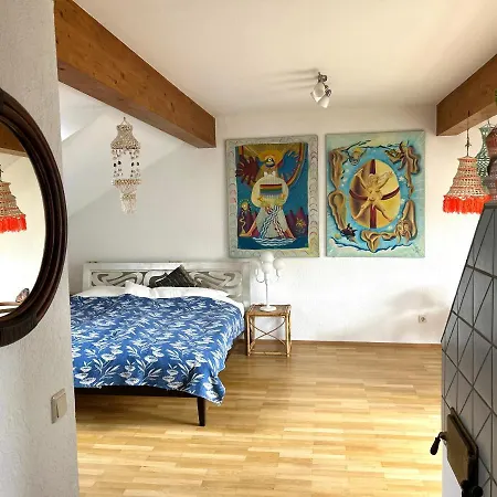 Sonnenloft - Zentrales, Helles Boho-apartement Im Herzen Von Грац