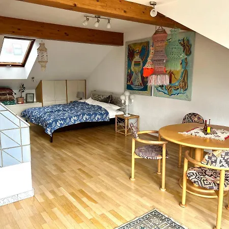 Sonnenloft - Zentrales, Helles Boho-apartement Im Herzen Von * Грац