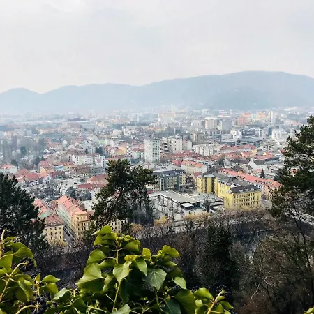 Appartement Sonnenloft - Zentrales, Helles Boho-apartement Im Herzen Von