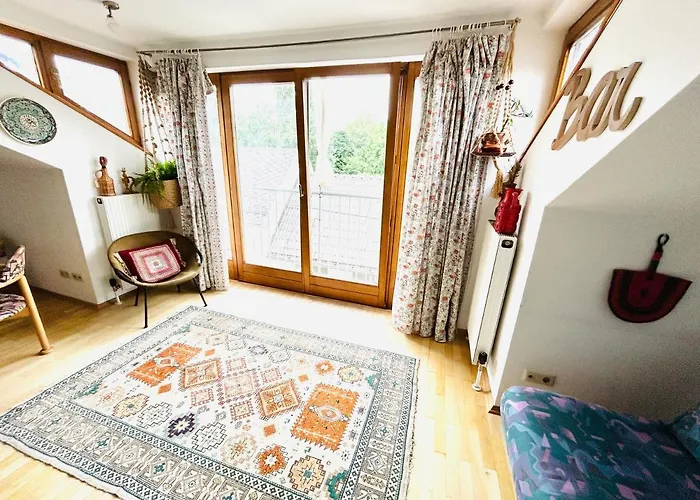 Sonnenloft - Zentrales, Helles Boho-apartement Im Herzen Von